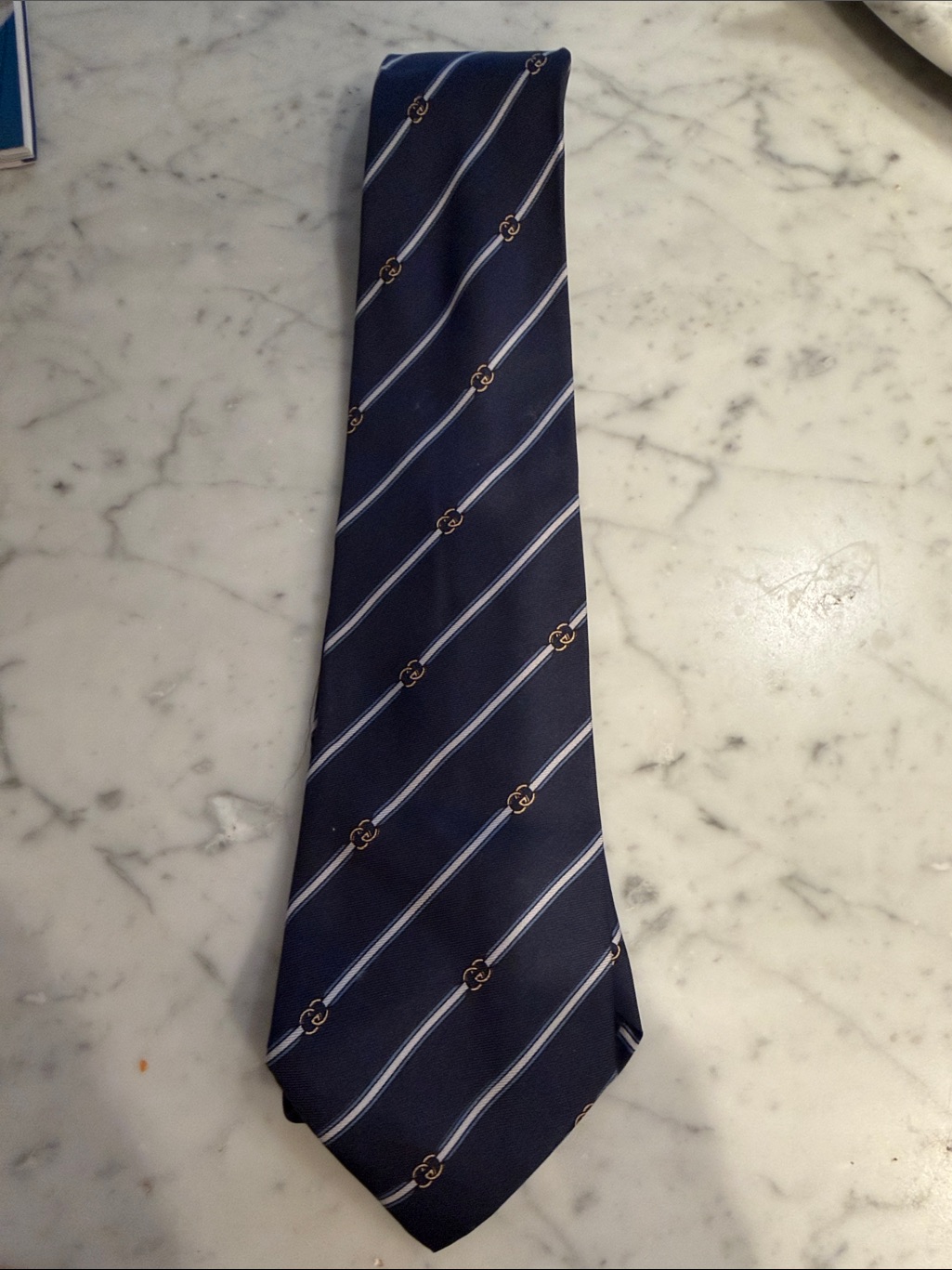 Vintage Gucci Navy Blue Silk Diagonal Stripe Tie With Gg Motif